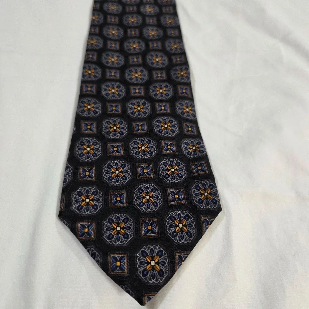 J.Z. RICHARDS Silk Jacquard Necktie Geometric Pattern Black Blue‎ Yellow Mens